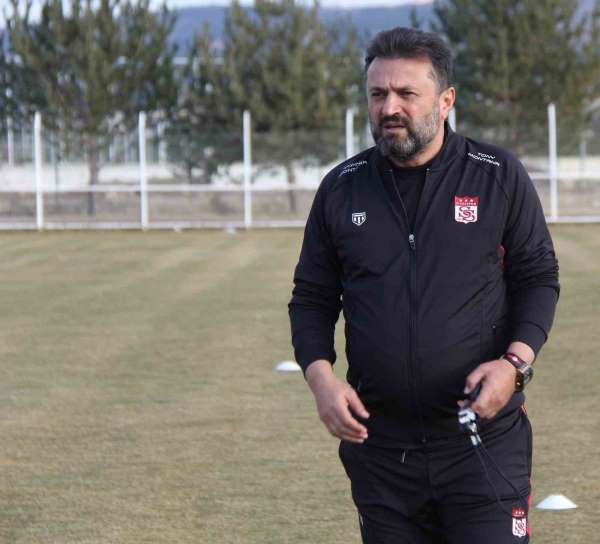 Bülent Uygun'dan taraftara sitem: 'Akıl vermeyi bırakın'