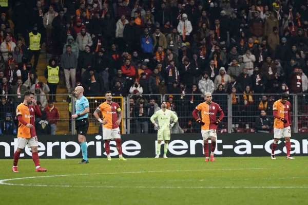 UEFA Avrupa Ligi: Galatasaray: 0 - AZ Alkmaar: 1