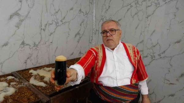 Gaziantep'te meyan şerbeti iftar sofralarındaki yerini aldı