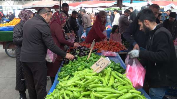 Aksaray'da Ramazan ayında semt pazarları ilgi görüyor
