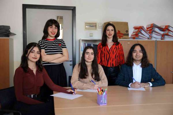 Çevirmenler Yarışmasına 'İzmir Ekonomi' damgası