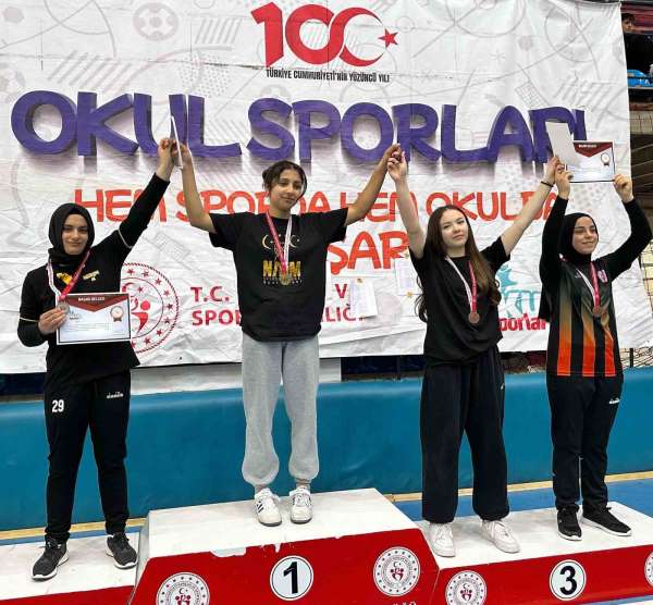 Körfezli Elif Edirne'den başarıyla döndü