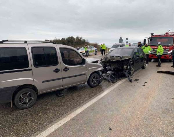 Isparta'da 8 kişinin yaralandığı kaza kamerada