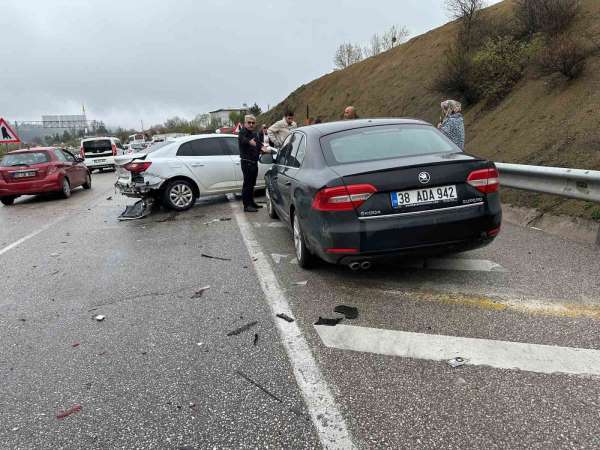 Samsun'da zincirleme trafik kazası: 4 yaralı