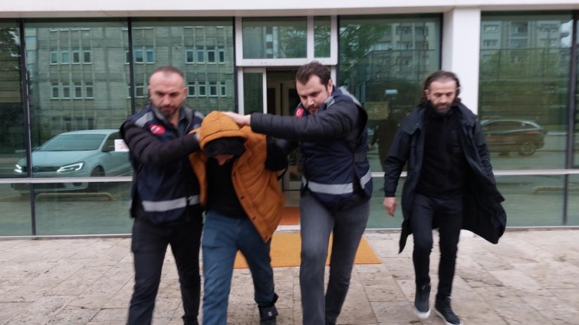 Sokak ortasında karısını öldüren cani koca tutuklandı