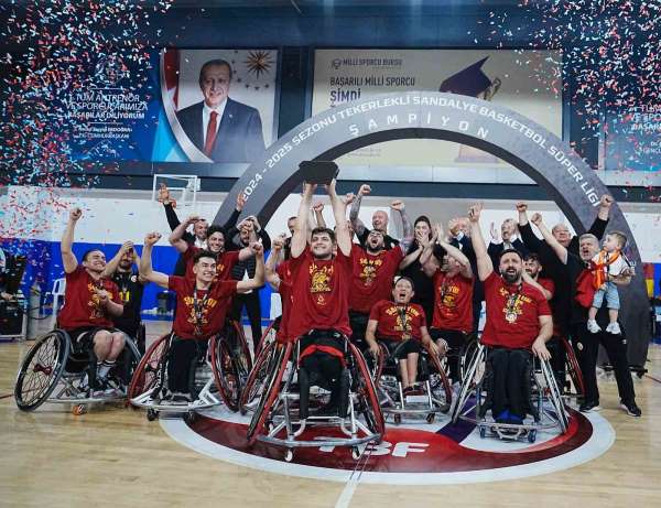 Tekerlekli Sandalye Basketbol Süper Ligi'nde şampiyon Galatasaray
