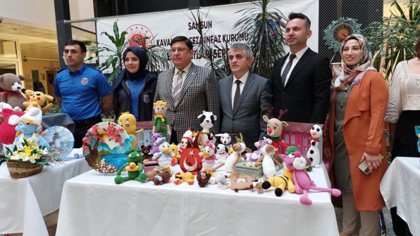 Samsun'da adliye koridorunda el sanatları sergisi
