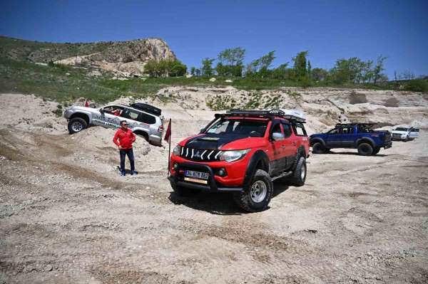 Erzurumlu offroadçular 'Terörsüz Türkiye' sloganıyla yollara çıktı
