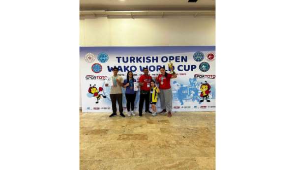 Sökeli 3 genç sporcu Dünya Kupası'ndan madalyayla döndü