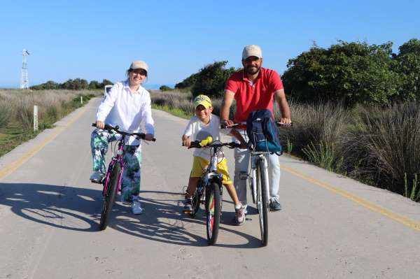 Sağlık çalışanlarından Kızılırmak Deltası Kuş Cenneti'nde bisiklet turu