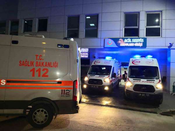 Aksaray'da çocukların bıçaklı kavgası kanlı bitti: 1 yaralı