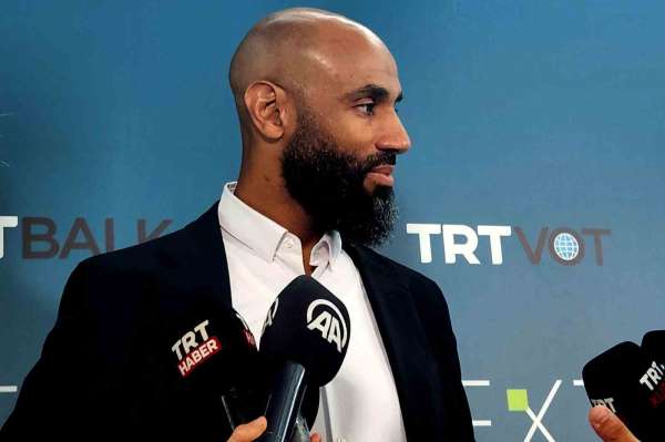 Frederic Kanoute: 'Türkiye'de en çok futbola olan tutkudan etkilendim'