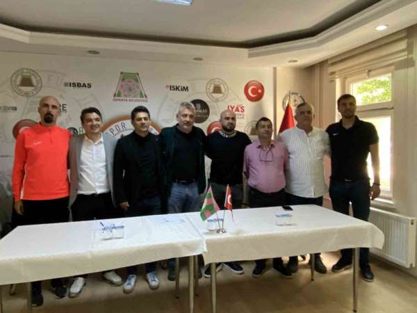 Isparta 32 Spor, Hakan Hayati Karaca ile sözleşme imzaladı