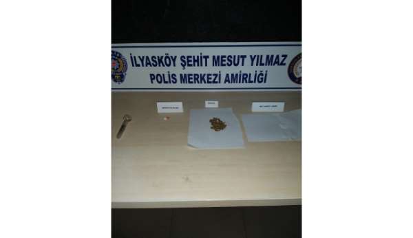 Polis merkezi ekipleri 3 ayrı kişiyi uyuşturucuyla yakaladı
