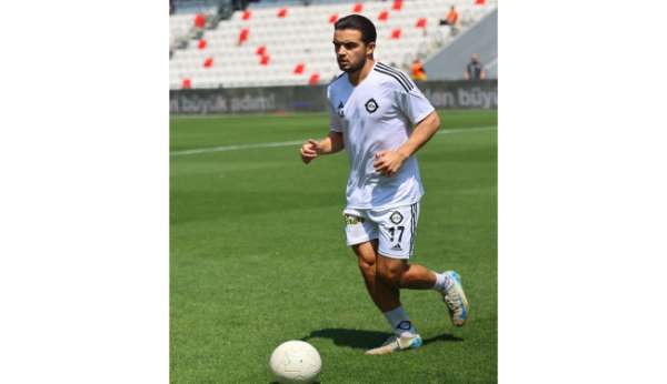 Altay, Emre Tangeldi ile yol ayrımında