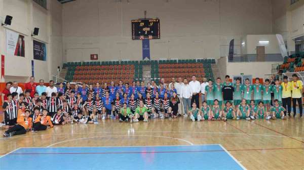 Aydın'da Minikler Kız-Erkek Hentbol Türkiye Şampiyonası tamamlandı