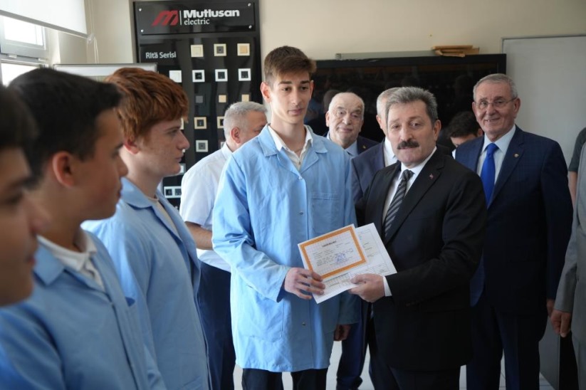 Samsun'da 262 bin öğrencinin karne heyecanı