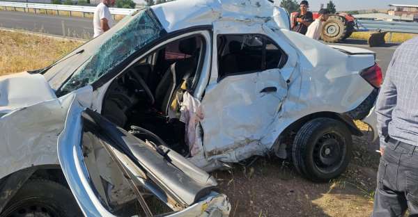 Gaziantep'te YKS yolunda feci kaza: 1'i ağır 2 öğrenci yaralandı