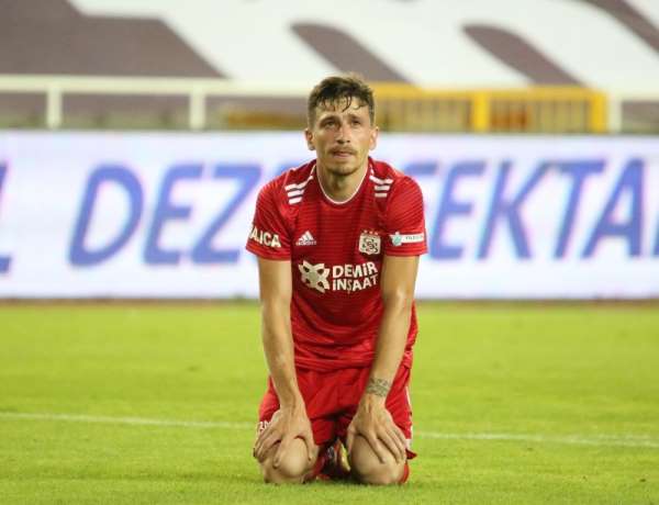 Mert Hakan Yandaş, Sivasspor'a veda etti 