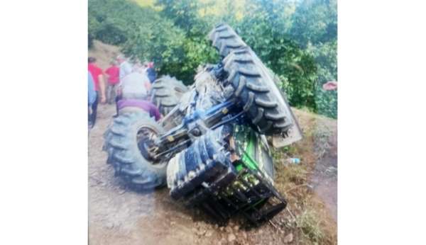 Kardeşleri traktör kazası ayırdı