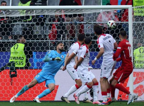 Taraftarlar oylarıyla EURO 2024'ün en güzel golü Mert Müldür'den