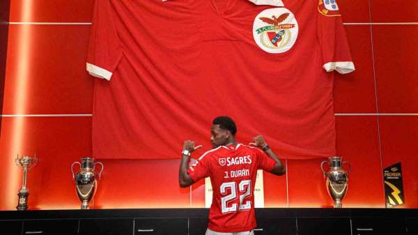 Benfica, Jhon Duran'ı kiralık olarak kadrosuna kattı