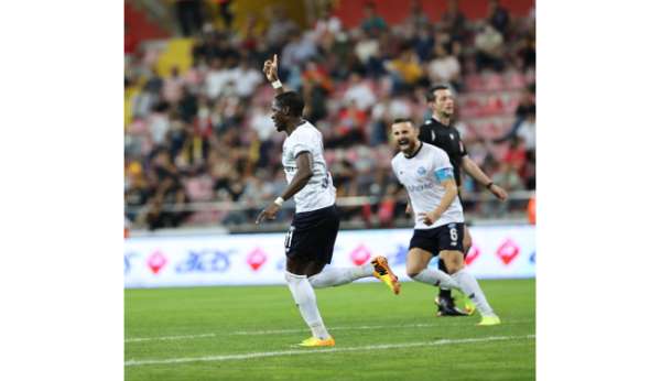 26 yıl sonra Süper Lig'e çıkan Adana Demirspor'da ilk gol Akintola'dan