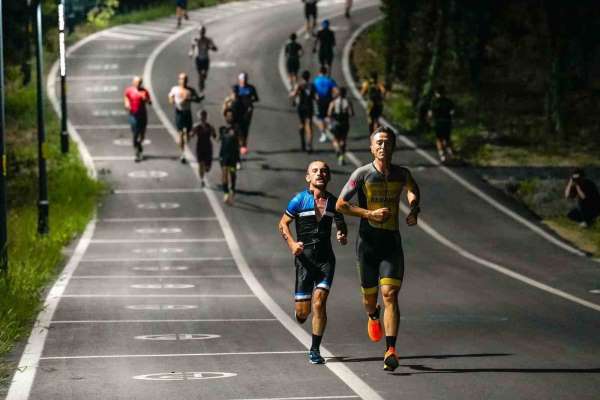 Beykoz Duatlonu'nda yaklaşık 200 sporcu ter döktü