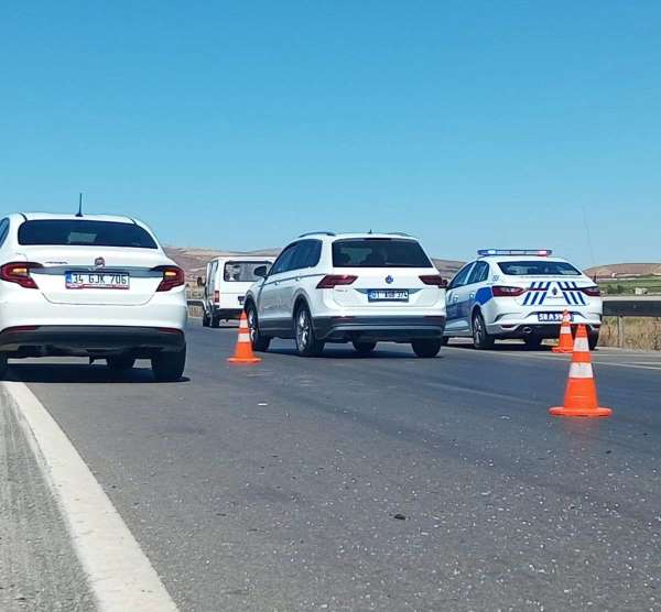 Sivas'ta trafik kazası: 1'i çocuk 6 yaralı