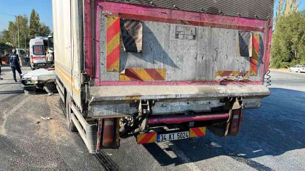 Domaniç'te trafik kazası: 2 yaralı