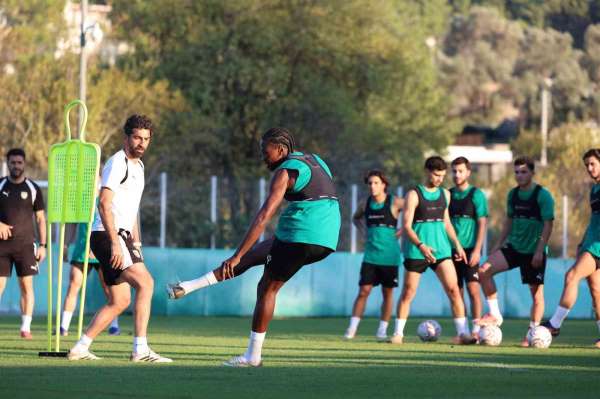 Bodrum FK Teknik Direktörü Burhan Eşer: 'Sabırlı olmamız ve desteklememiz gerekiyor'