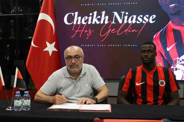 Gençlerbirliği Cheikh Niasse'yi kadrosuna kattı