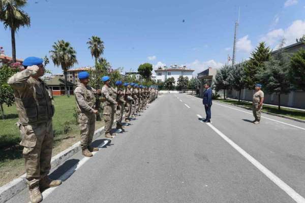 Vali Masatlı, Dörtyol'da komandolarla bir araya geldi