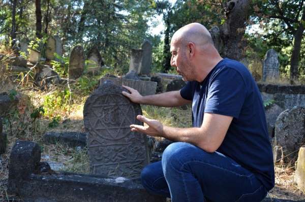 Bin yıllık Anadolu kültürü mezar taşlarında gizli