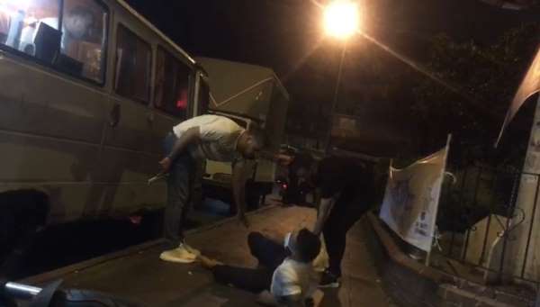 (Özel) İstanbul'da hareketli dakikalar kamerada: Polisten kaçan hırsızlar kaza y