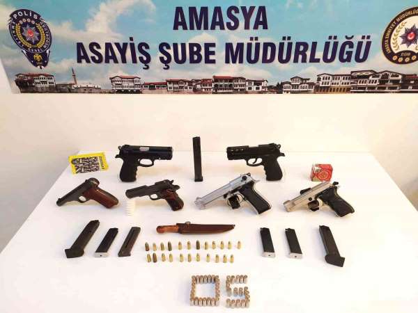 Amasya polisinden operasyon: 6 tabanca ele geçirildi