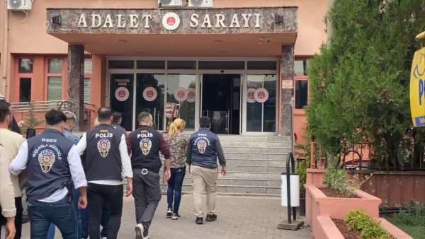 'Borsada yüksek kazanç' vadiyle 1 milyon dolar dolandırdılar