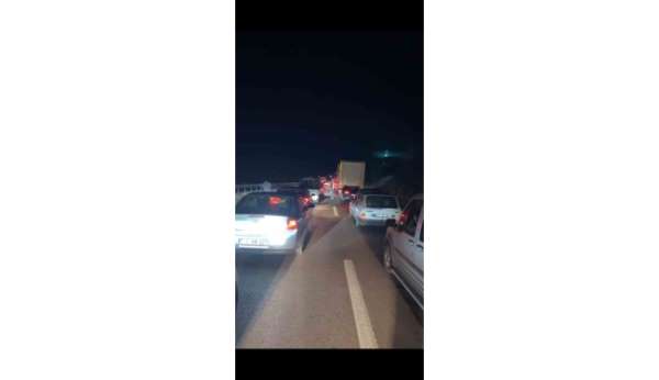 Bandırma-Gönen karayolunda tır kazası: 1 yaralı