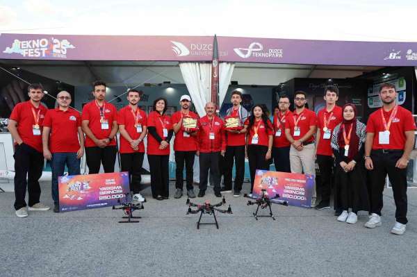 Düzce Üniversitesi öğrencileri TEKNOFEST 2025'te zirvede