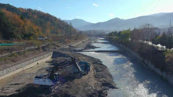 Sinop'ta sel ve taşkınlara karşı çalışmalar sürüyor