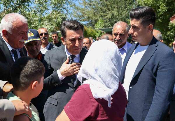 'Terörsüz Türkiye' Tunceli'de sahaya yansıdı: Vali Aygöl adım atmadık yer bırakmıyor