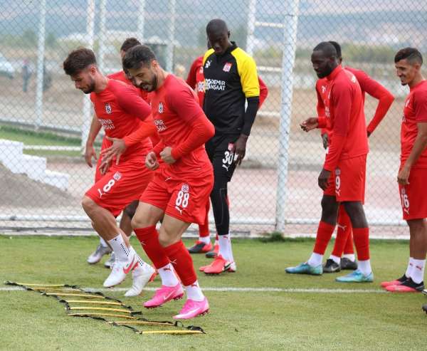 Sivasspor, Villarreal maçına iddialı hazırlanıyor 