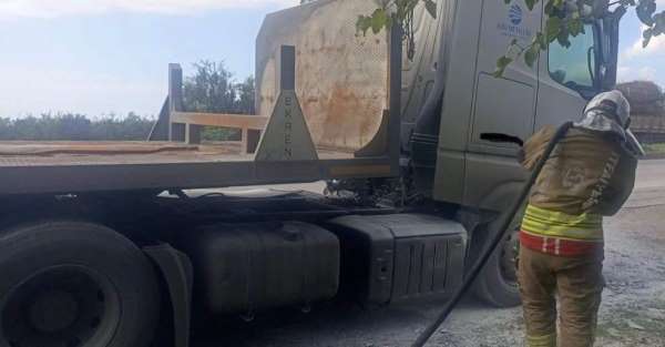 Dörtyol'da tır yangını kontrol altına alındı