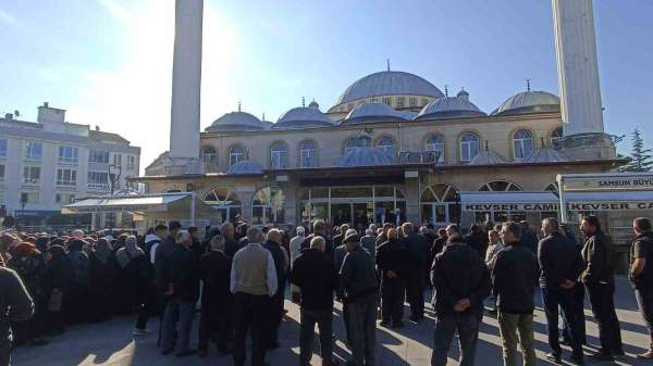 Havza'da umreciler kutsal topraklara uğurlandı