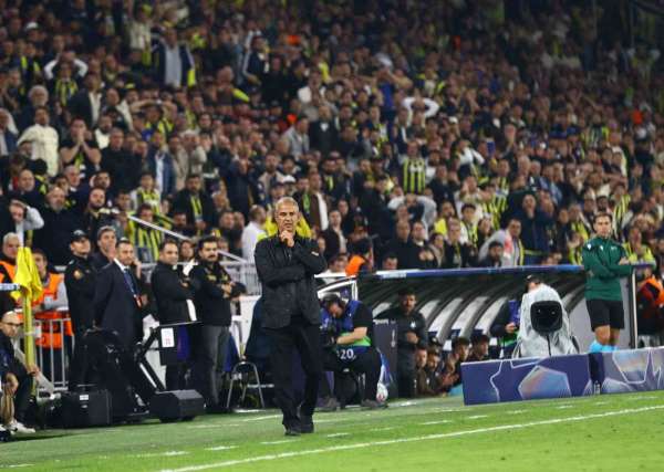 İsmail Kartal'a 'istifa' tezahüratları