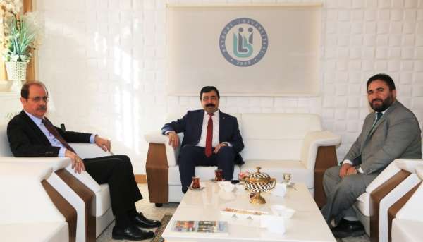 İzmir Kâtip Çelebi Üniversitesi Rektörü Köse'den Rektör Coşkun'a ziyaret 