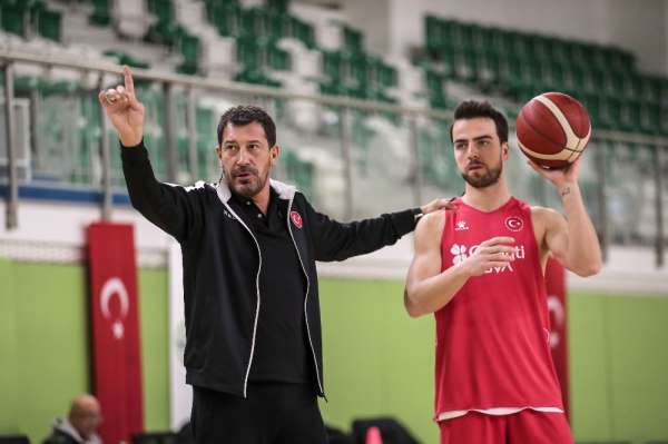 12 Dev Adam'da Ufuk Sarıca dönemi bitti