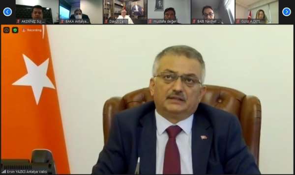 Vali Yazıcı: 'Tarımla uğraşan insanlar iyi para kazanmalı'