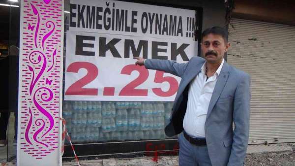 'Maliyetlere göğüs gerecek gücüm var' deyip ekmek fiyatına zam yapmadı kapısında kuyruk oldu