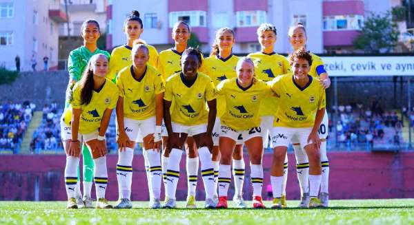 Fenerbahçe Petrol Ofisi kadın futbol takımı ilk kez Ülker Stadyumu'nda sahaya çıkıyor